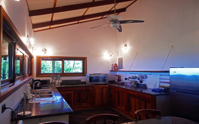 Picture of 3 bed 1.5 bath home with a view of the Osa Penninsula for sale in Pavones Costa Rica