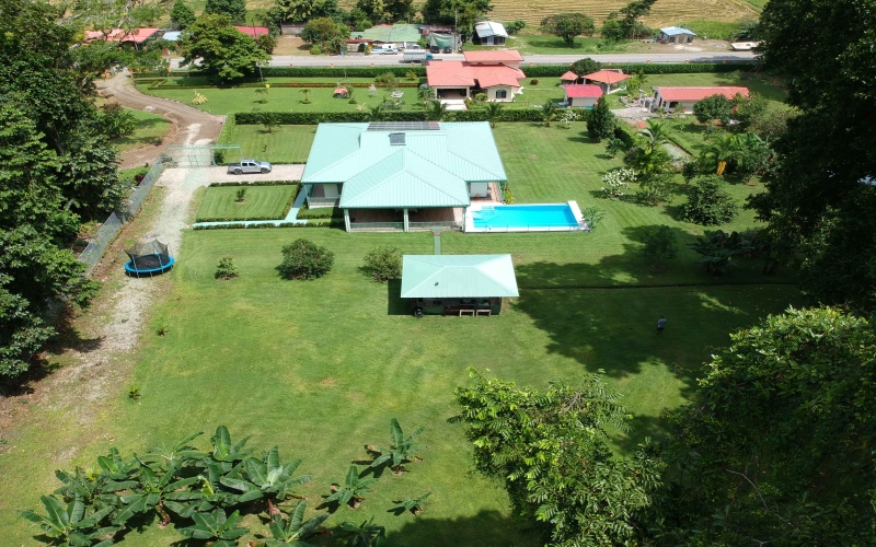 Manucured lawn at Casa Solar Golfito Costa Rica